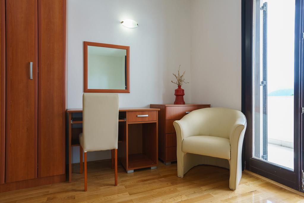 Apartments Zezelj Sveti Stefan Extérieur photo