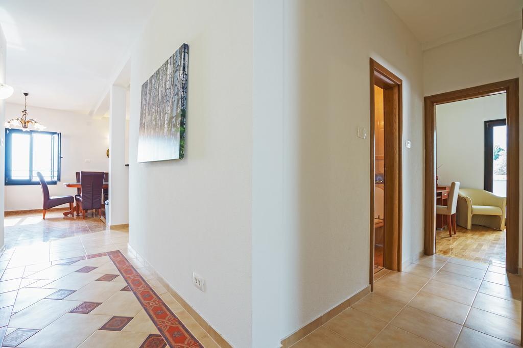 Apartments Zezelj Sveti Stefan Extérieur photo