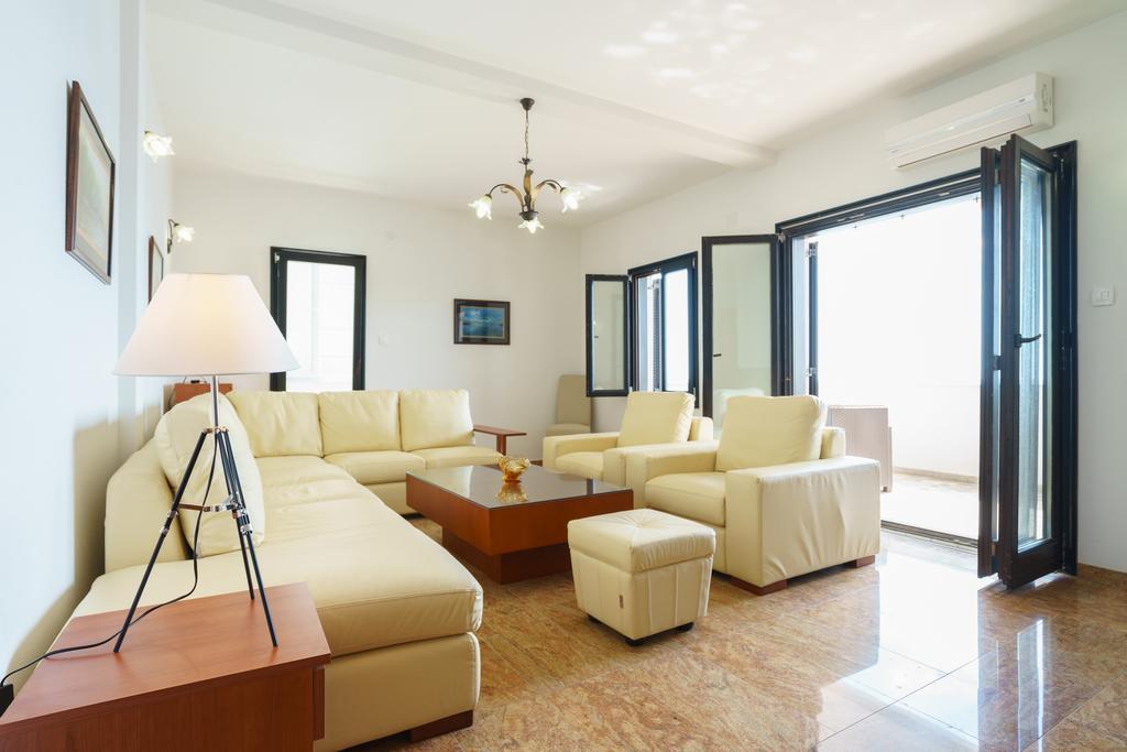 Apartments Zezelj Sveti Stefan Extérieur photo