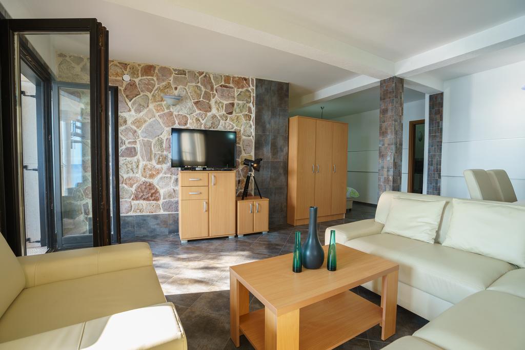 Apartments Zezelj Sveti Stefan Extérieur photo