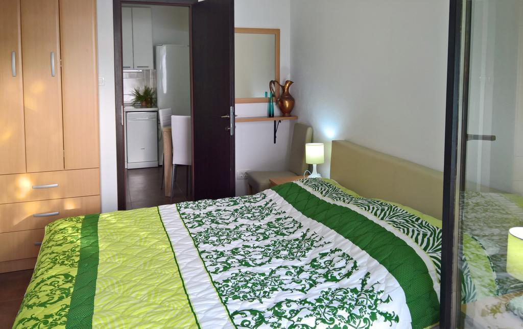 Apartments Zezelj Sveti Stefan Extérieur photo