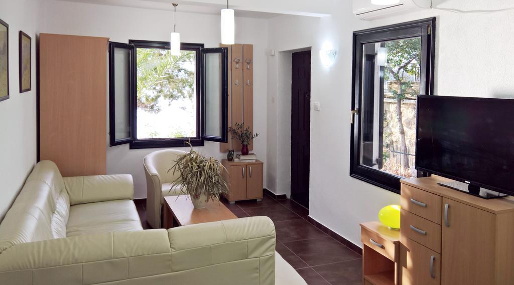 Apartments Zezelj Sveti Stefan Extérieur photo